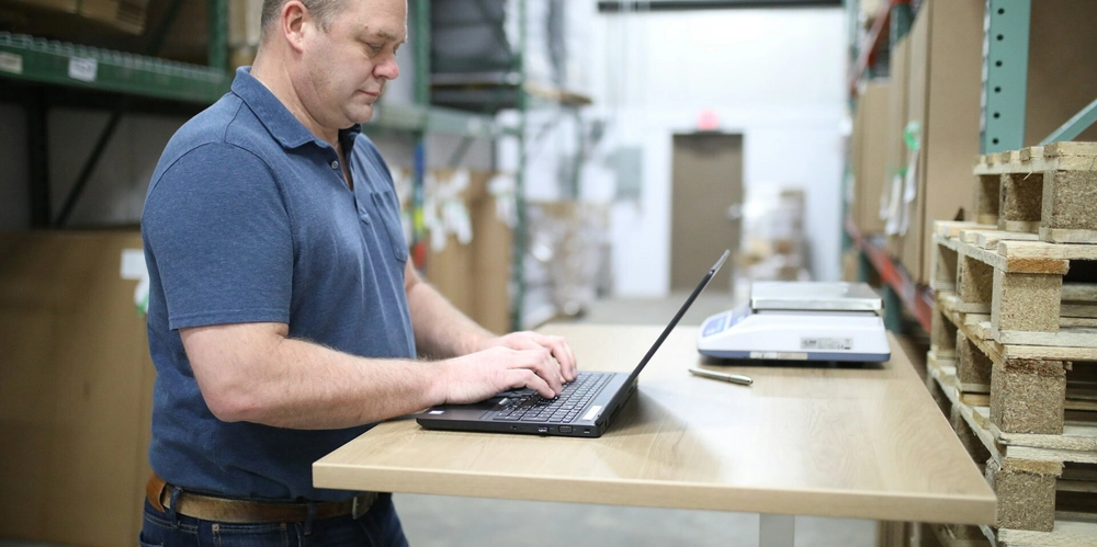 Omni-channel Supply Chains: Meeting Customer Demand in Real Time