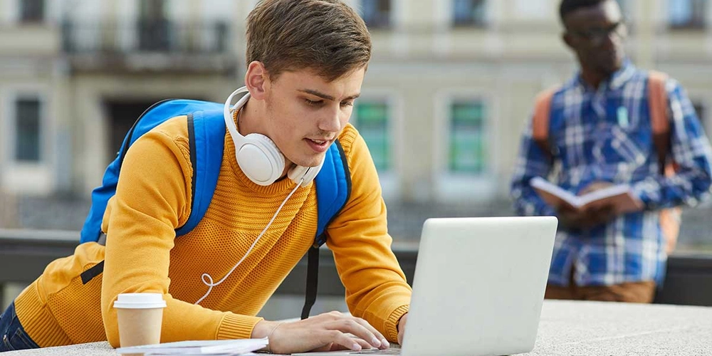 5 Future-Proof Skills for Students to Earn $100K+ by 2025 (AI-Powered Opportunities Inside)
