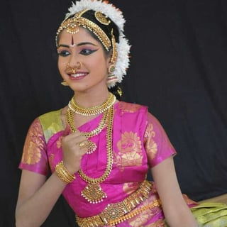 Pavadharani profile picture