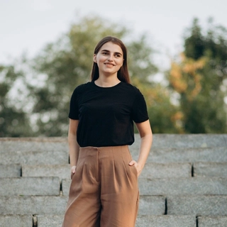 Alina Khmilevska profile picture