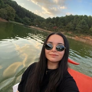 Elif Apaydın profile picture